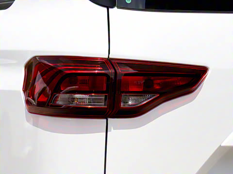 2025�� 2.0L CNG��Ӣ�� 7��