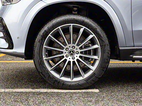 2025�� �Ŀ� GLE 450 4MATIC ������