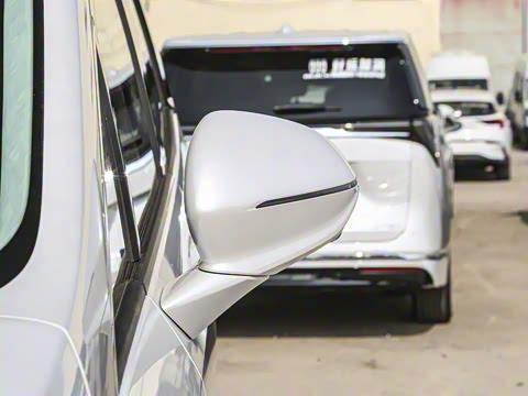 2025�� 2.0T ����������