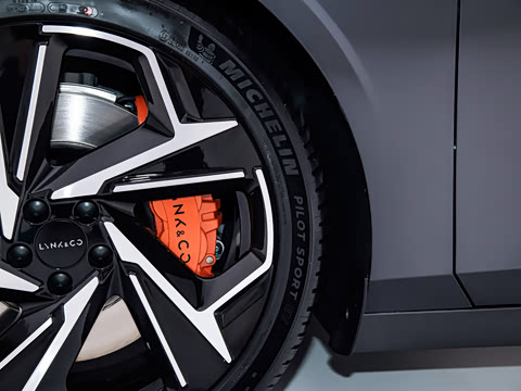 2024�� 95kWh 702km�����Ǽ�Ultra