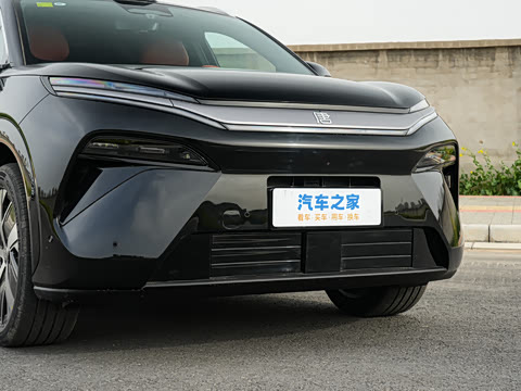 2025�� DM 215KM�����״��콢��