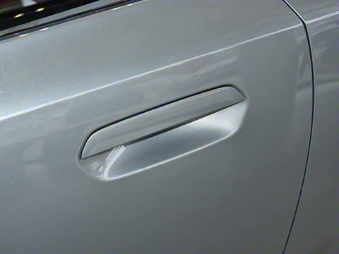 2025�� 225i M�˶���ҹ��װ