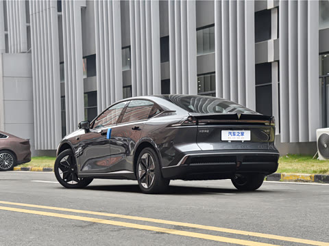 2025�� ���羫Ӣ��