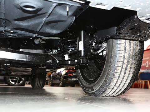 2025�� ���� 300TSI ������