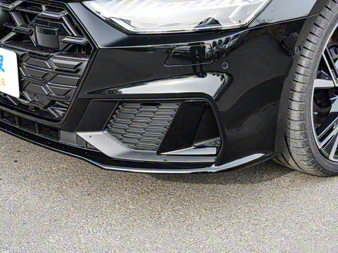 2025�� 55 TFSI quattro ������