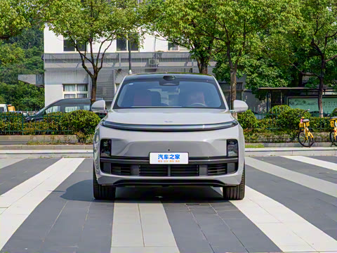 2025�� Pro ���ܻ��°�