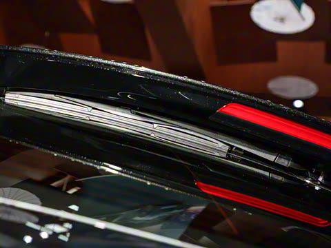 2025�� 300 ����������