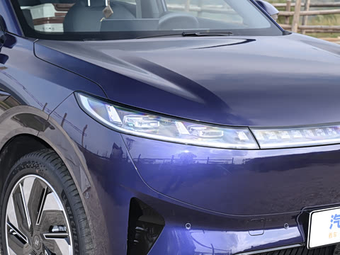 2025�� 210Ultra���̰� 5��