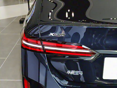 2025�� 530Li xDrive M�˶���װ