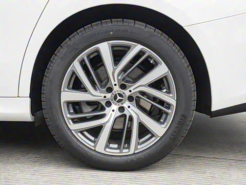 2024�� �Ŀ� E 300 L ʱ����