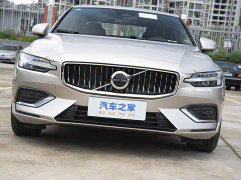 2025�� B4 ���ݺ�����