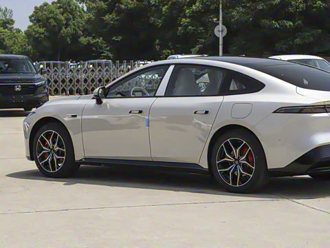 2025�� ���� 550Pro�캽��