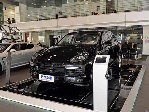 2015�� Cayenne Turbo 4.8T