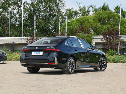 2024�� 530Li ������ ������װ