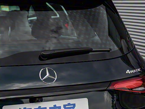 2025�� GLC 300 L 4MATIC ������ 5��