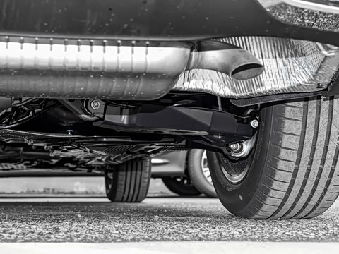 2025�� GLC 300 L 4MATIC ������ 5��