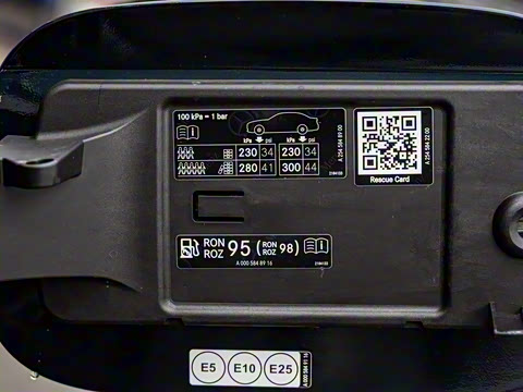 2025�� GLC 300 L 4MATIC ������ 5��