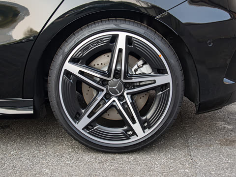 2025�� AMG A 35 4MATIC