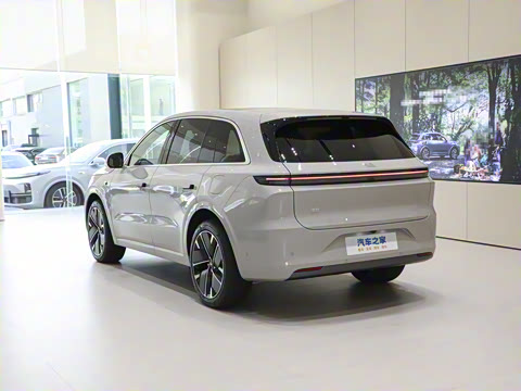 2025�� Pro ���ܻ��°�