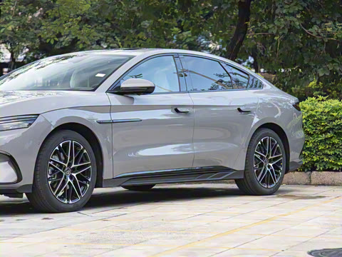 2025�� EV 605KM�����