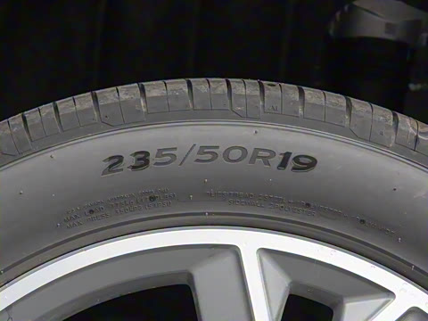 2025�� quattro 45�����ذ� 40TFSI ʱ�ж�����