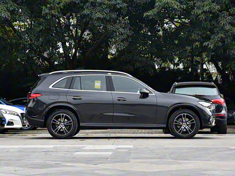 2025�� GLC 260 L 4MATIC ������