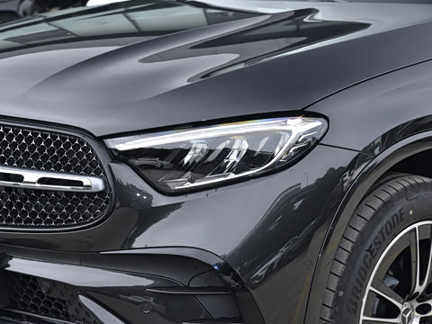 2025�� GLC 260 L 4MATIC ������