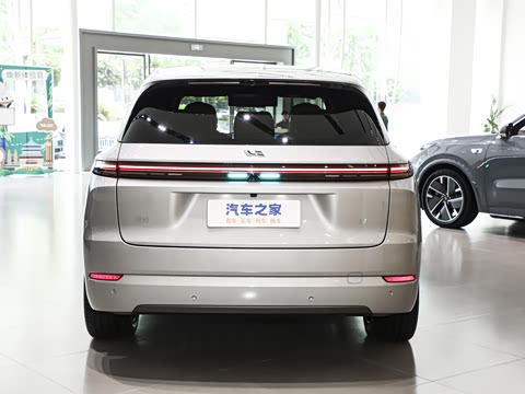 2025�� Ultra ���ܻ��°�