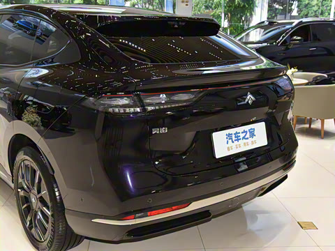 2025�� 825 Max��