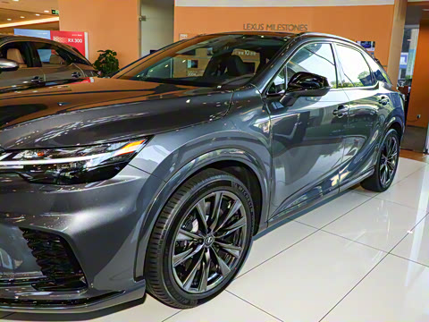 2025�� 500h ����F SPORT Performance