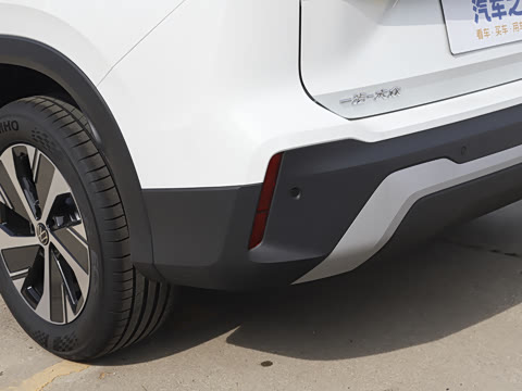 2025�� ̽��L 300TSI ������Ӣ