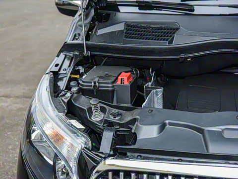 2025�� 2.0T ʢ��