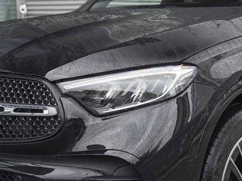 2025�� GLC 260 L 4MATIC ������