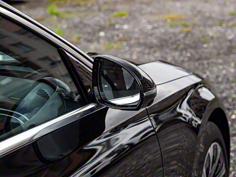 2025�� E 300 L ������