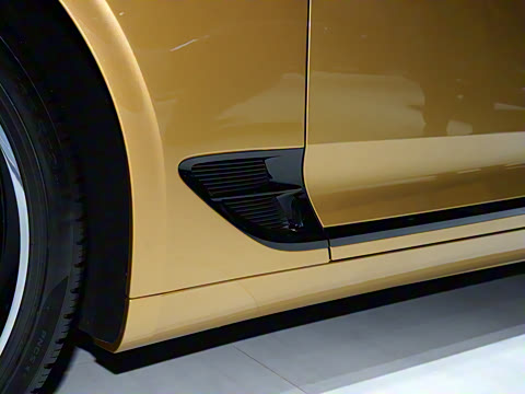 2024�� GT V8 Edition 8