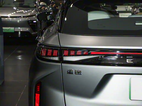 2025�� 210��������Pro����