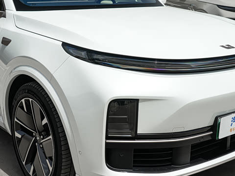 2025�� Ultra ���ܻ��°�