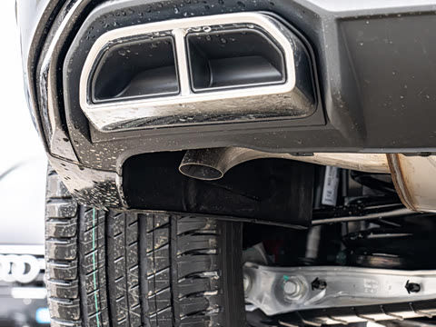 2025�� 40 TFSI ����������