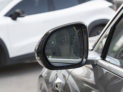 2025�� Ultra ���ܻ��°�