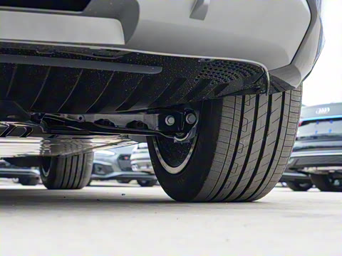 2024�� 40 e-tron ������