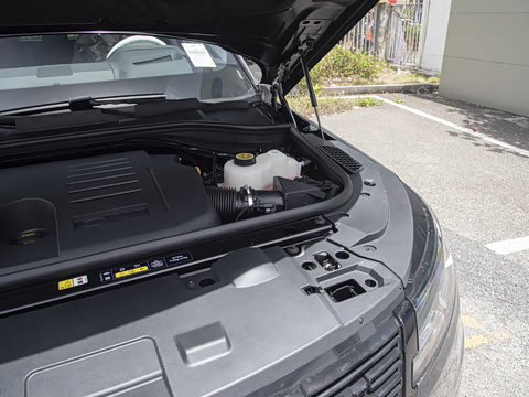 2025�� 400PS Dynamic HSE