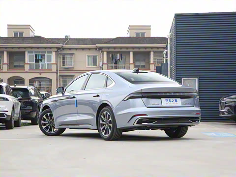 2025�� 2.0T ���а�