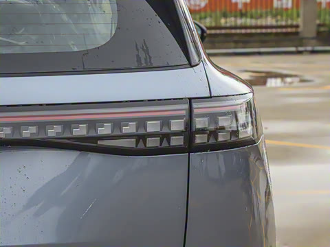 2025�� 210Ultra���Ȱ� 6��