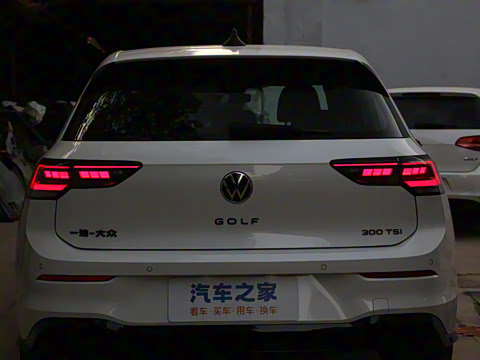 2025�� 300TSI R-Line