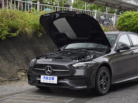 2024�� �Ŀ��� C 260 L �ҹ�˶���