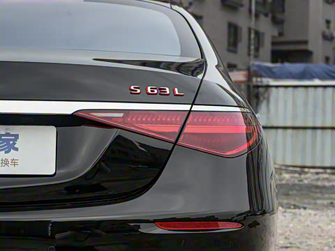 2025�� AMG S 63 L E Performance