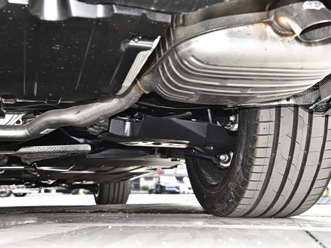 2024�� �Ŀ� E 300 L ������