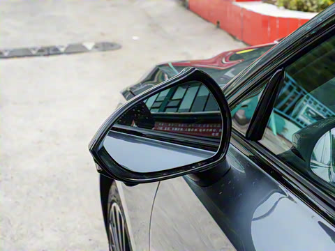 2025�� 2.0T 405 AT������