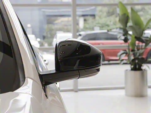 2025�� P400 SPORT