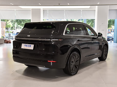 2025�� Pro ���ܻ��°�